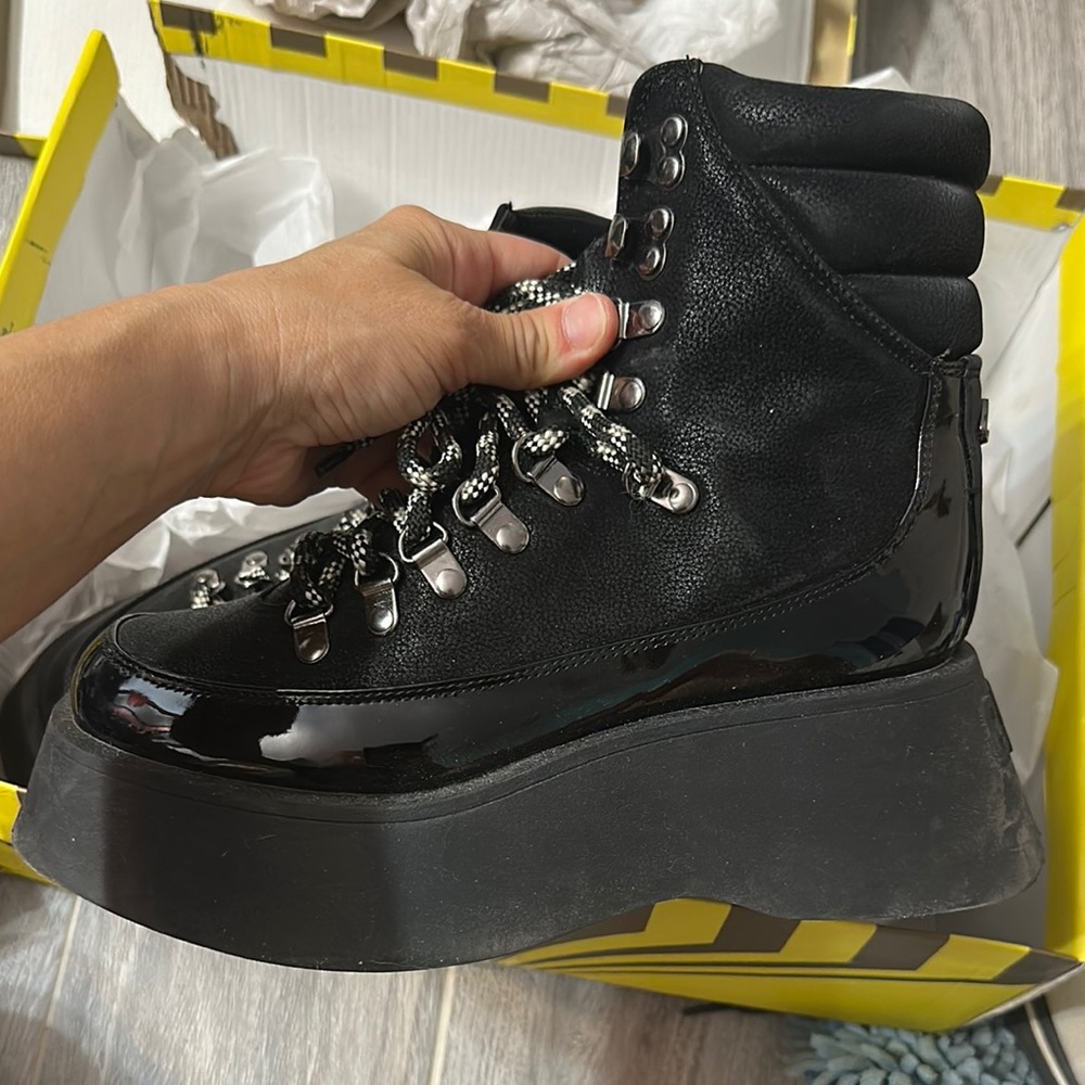 Circus by Sam Edelman Black Platform Hiking Boots 6 - Picture 6 of 16